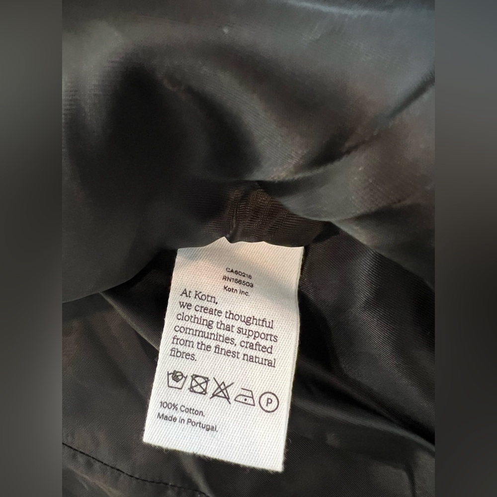 KOTN Women's Short-Waisted blazer in Black XS - Picture 9 of 10